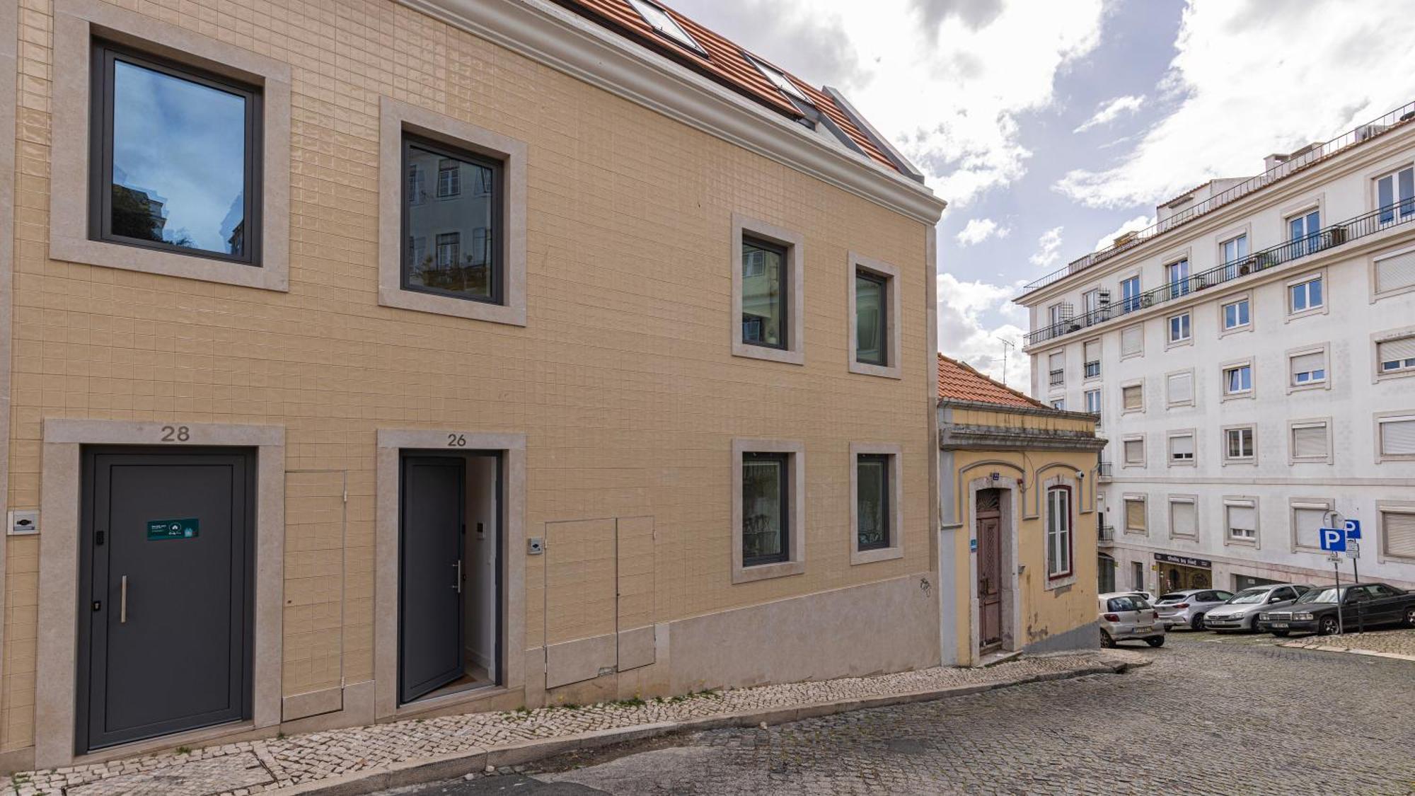 Classy 2bdr House With Balcony By Lovelystay Apartamento